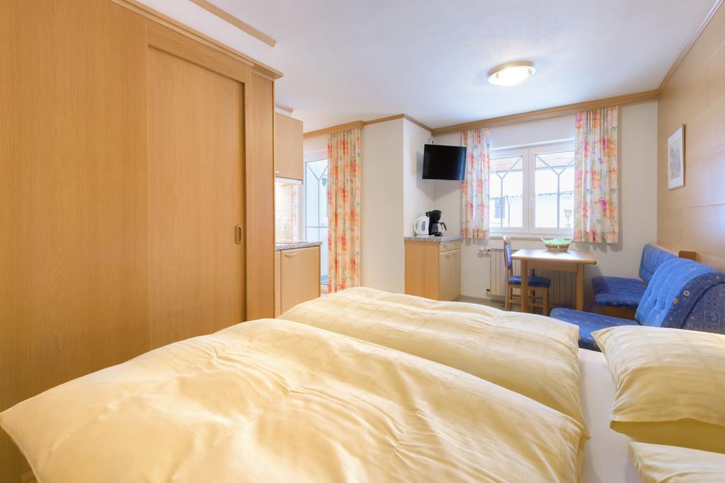 Haus Meneweger Lägenhet Flachau Exteriör bild