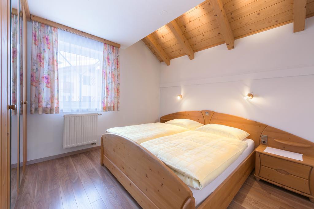 Haus Meneweger Lägenhet Flachau Exteriör bild