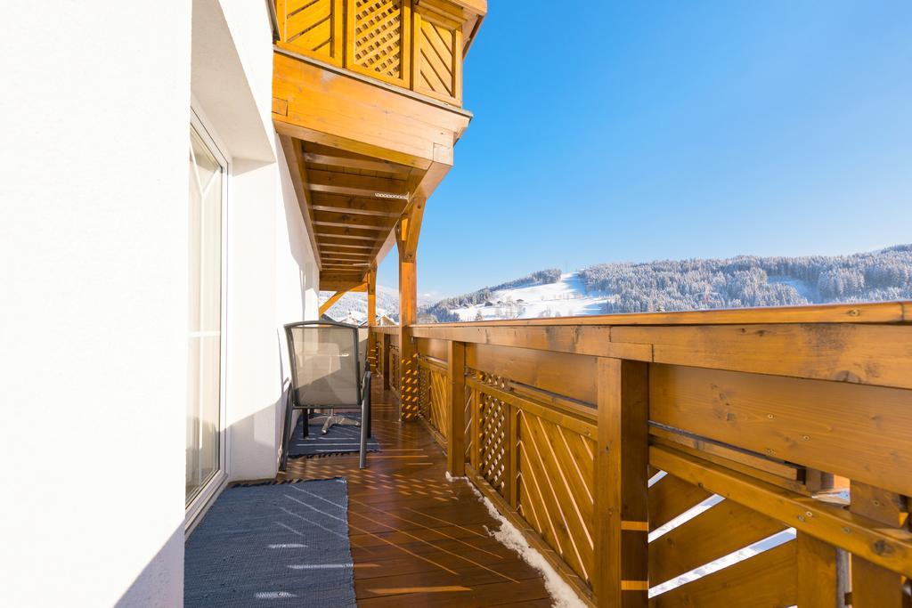 Haus Meneweger Lägenhet Flachau Exteriör bild
